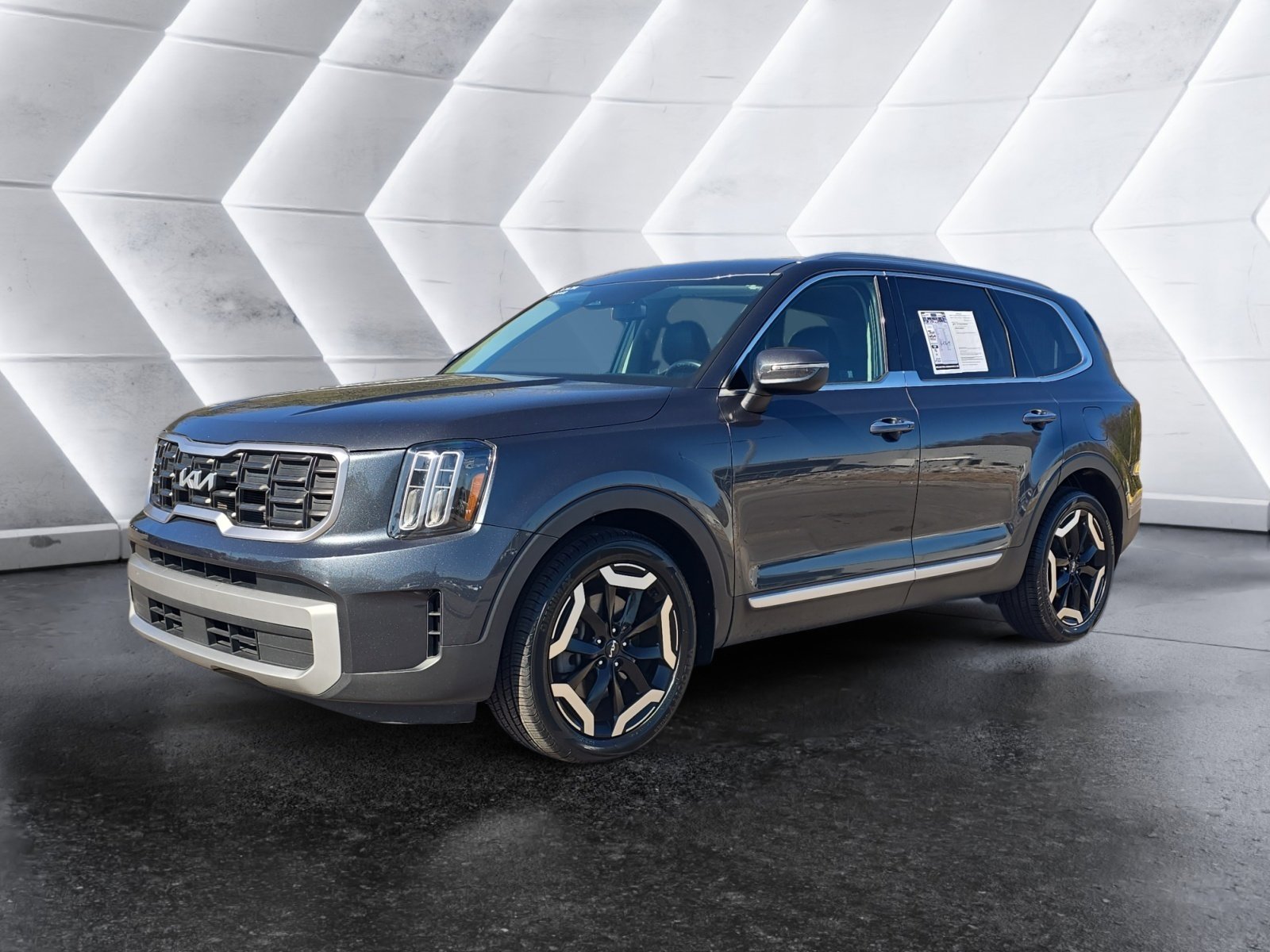Used 2023 Kia Telluride S