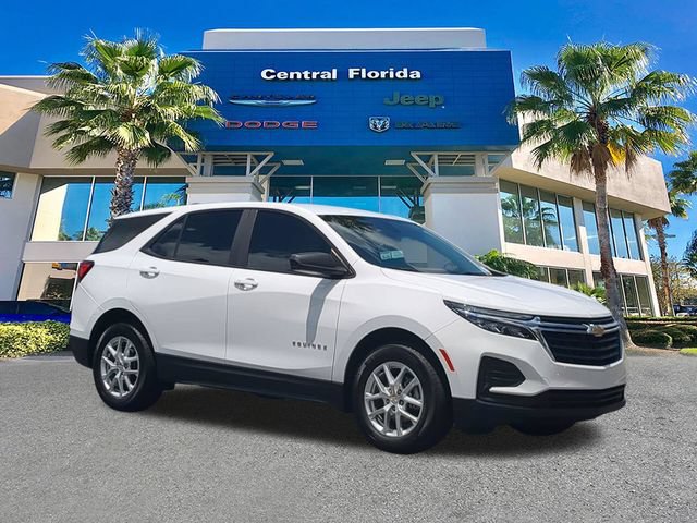 Used 2023 Chevrolet Equinox LS FWD image 2