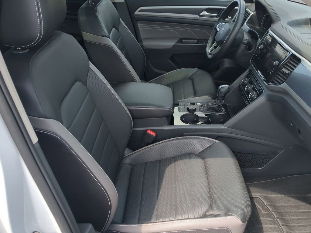 Used 2022 Volkswagen Atlas SEL Premium image 17