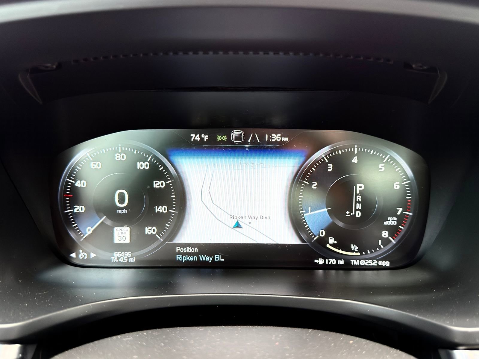 Used 2020 Volvo S60 T6 Inscription image 25