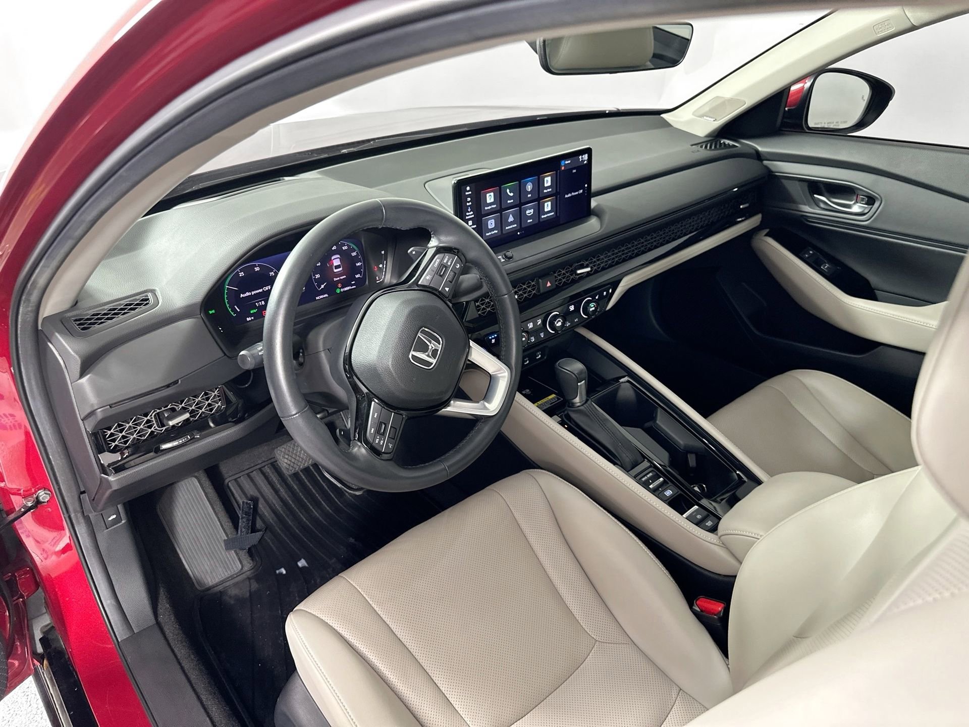Used 2024 Honda Accord Touring image 10