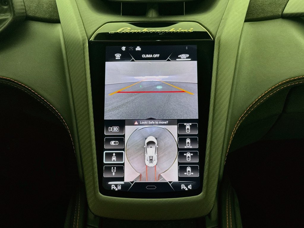 Used 2024 Lamborghini Revuelto AWD/4WD image 13