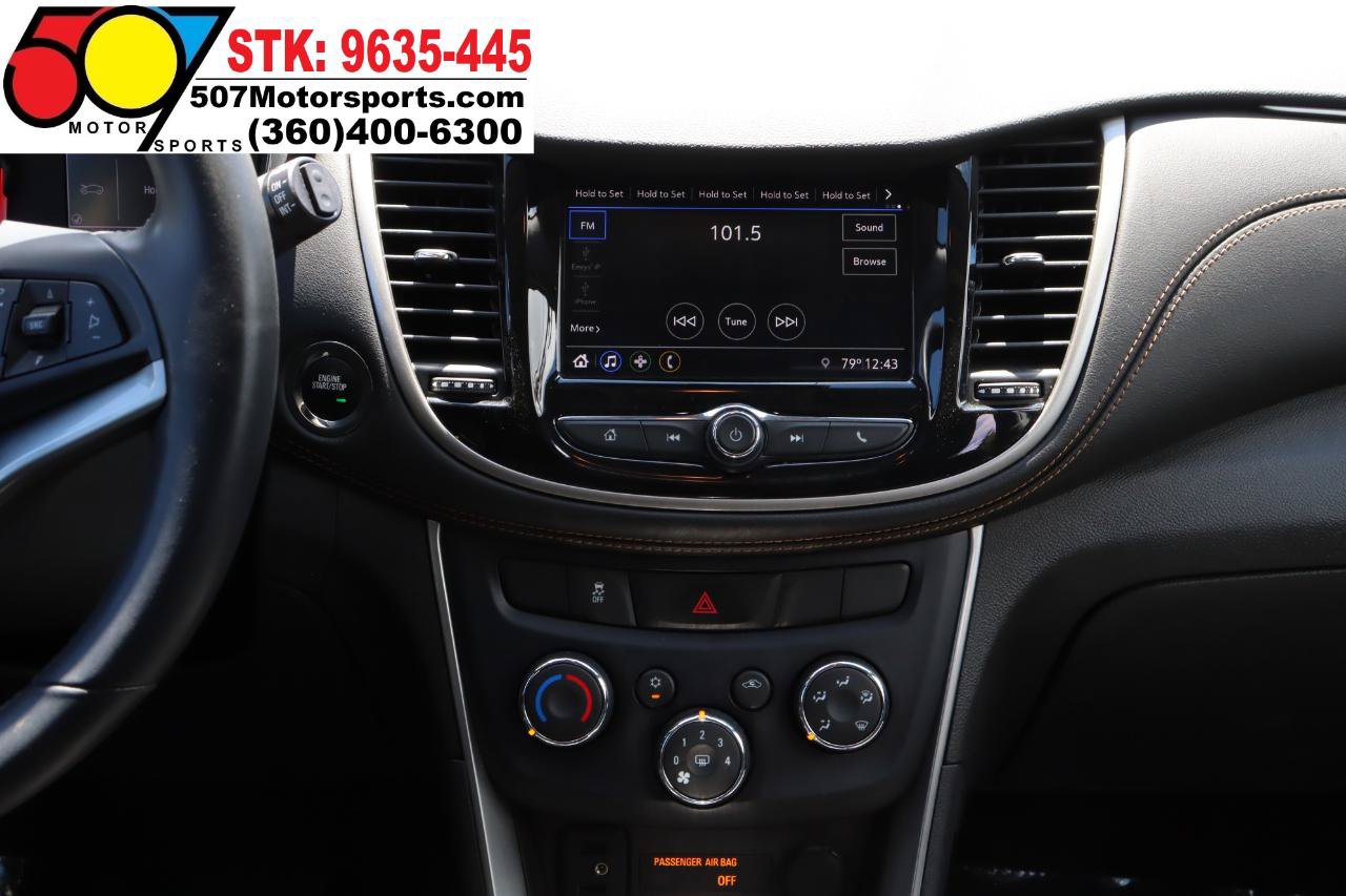 Used 2019 Chevrolet Trax LT w/ Sun & Sound Package AWD/4WD image 18