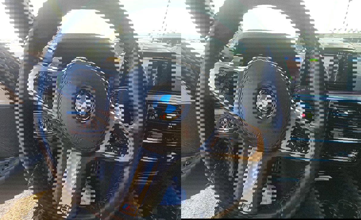 Used 2020 BMW 540i w/ M Sport Package image 12