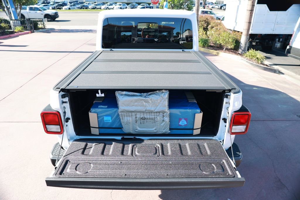 New 2026 Jeep Gladiator Sport image 33