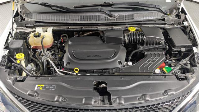 Used 2020 Chrysler Voyager LX image 30