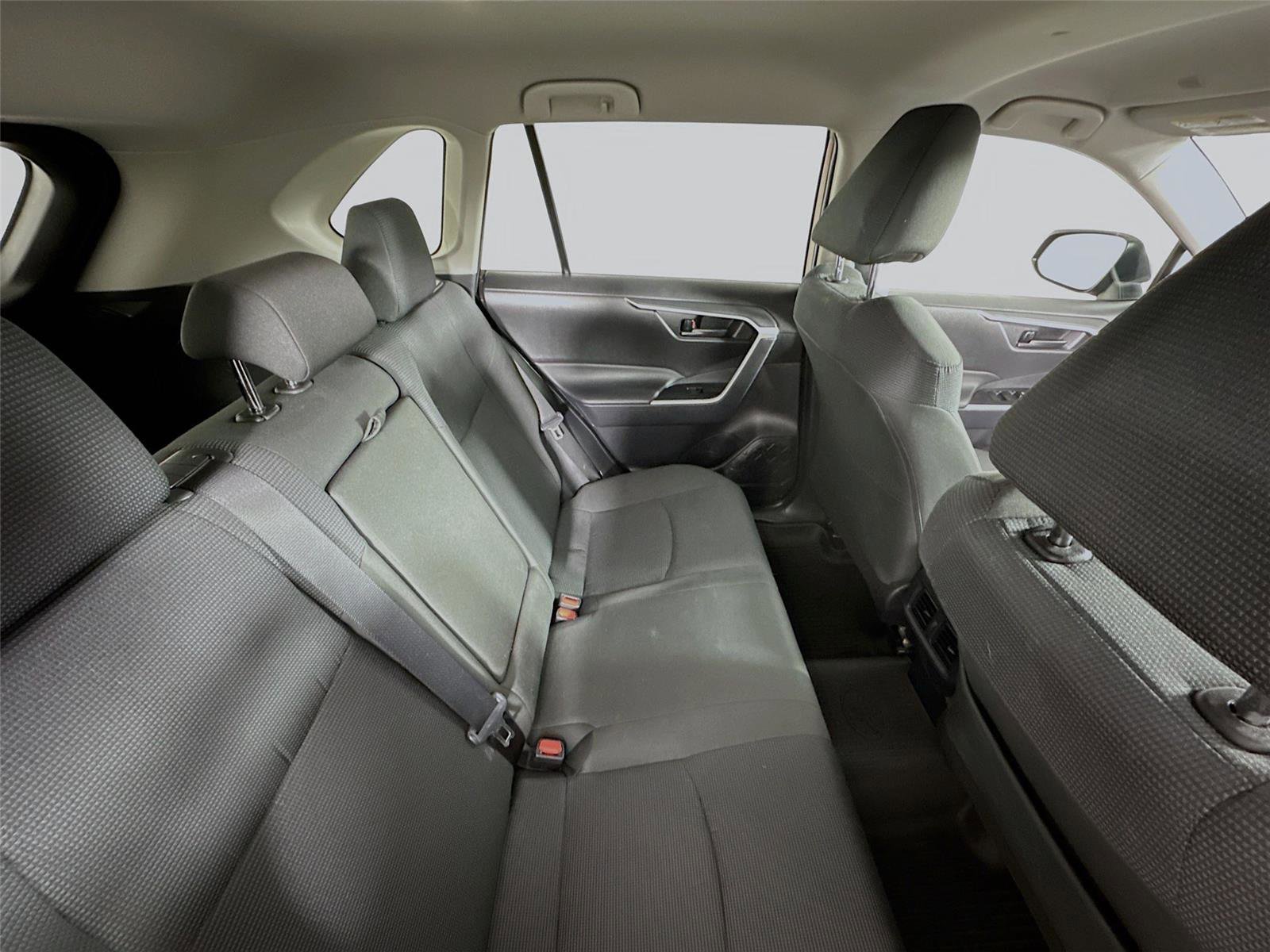 Certified 2025 Toyota RAV4 LE image 25