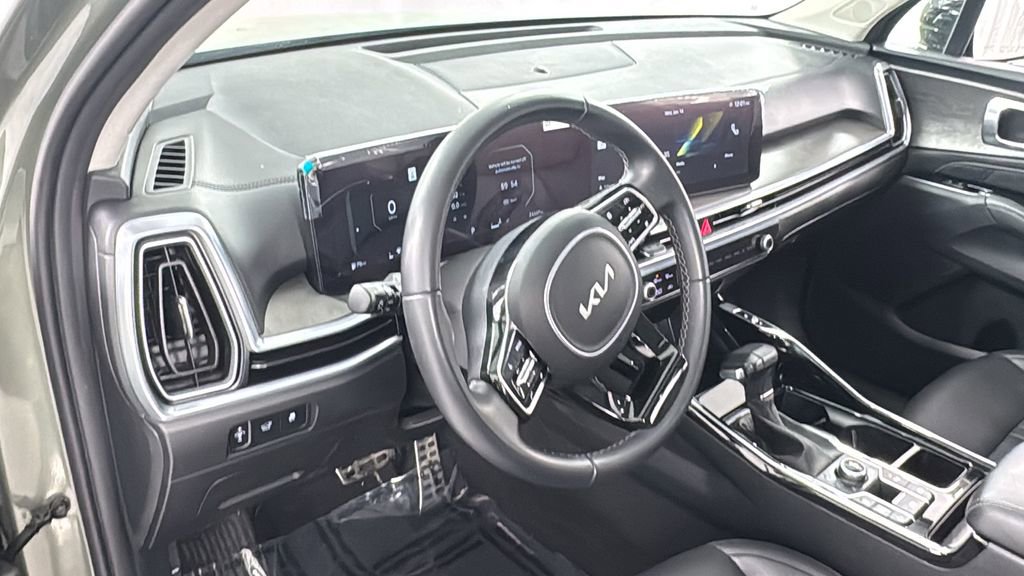 Used 2025 Kia Sorento SX image 37