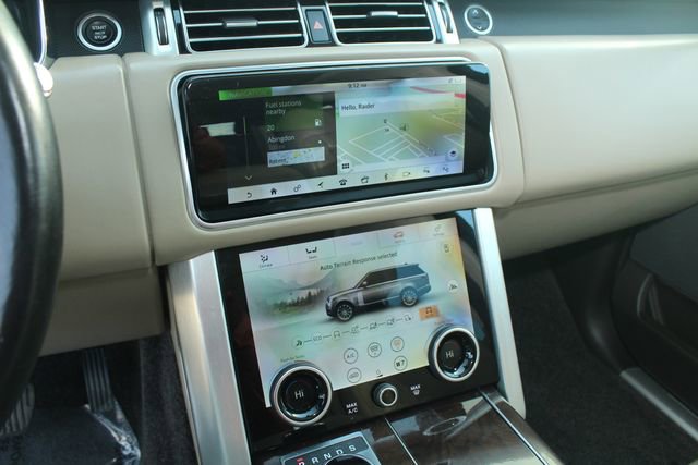 Used 2020 Land Rover Range Rover HSE image 17
