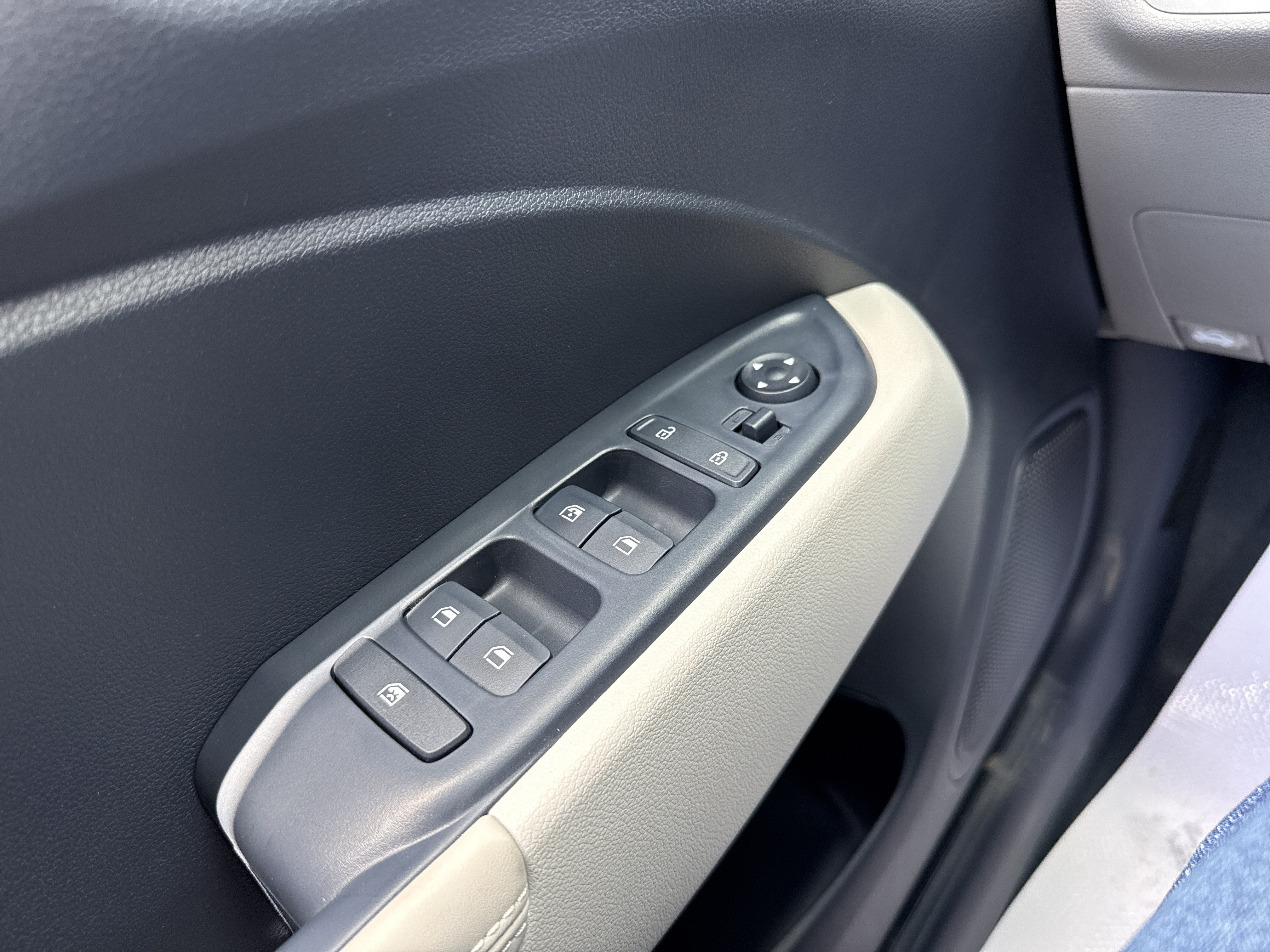 New 2026 Hyundai Venue SEL FWD image 16