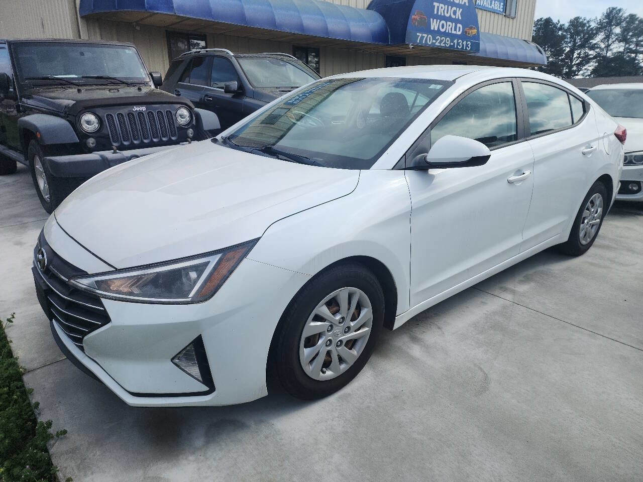 Used 2019 Hyundai Elantra SE w/ Cargo Package image 3
