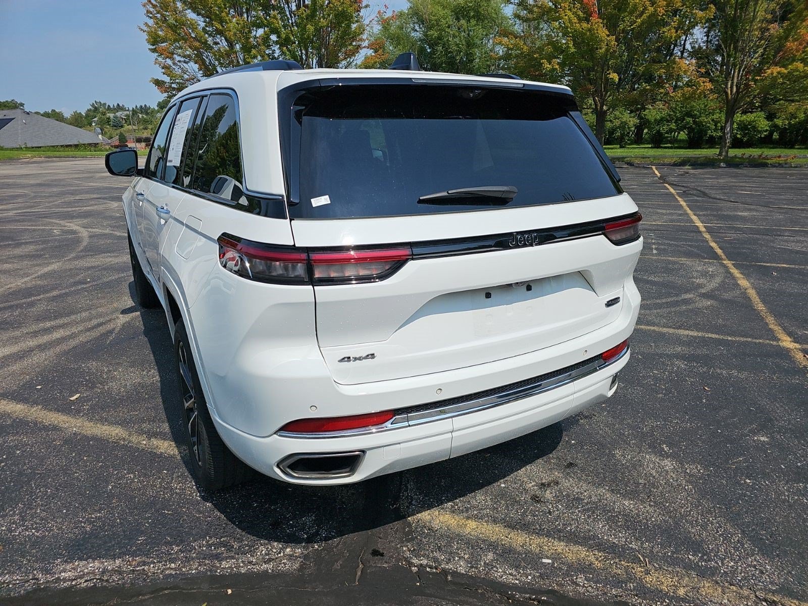 Used 2023 Jeep Grand Cherokee Overland w/ Adv Protech Group III AWD/4WD image 3