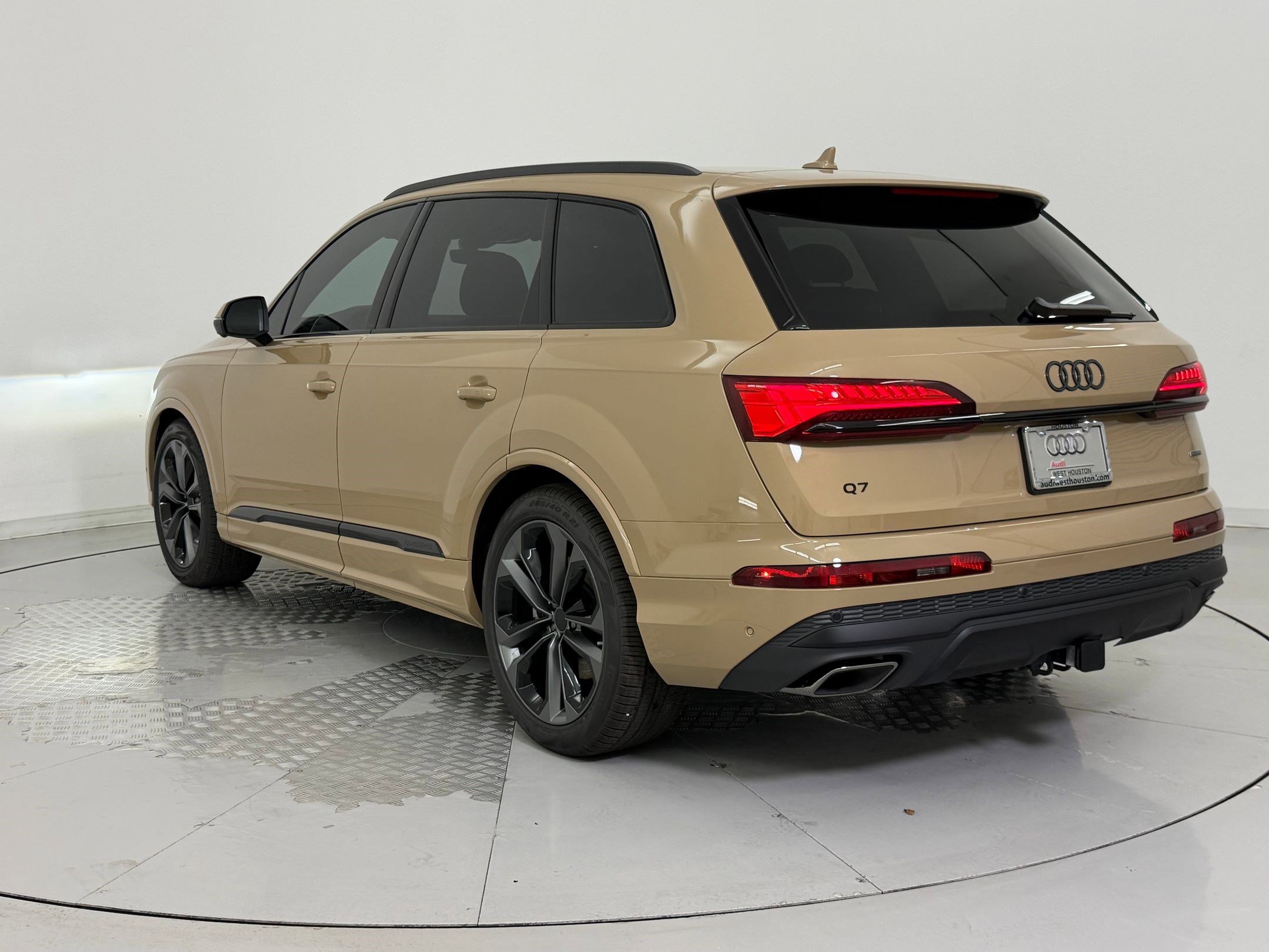 New 2026 Audi Q7 Premium Plus AWD/4WD image 3