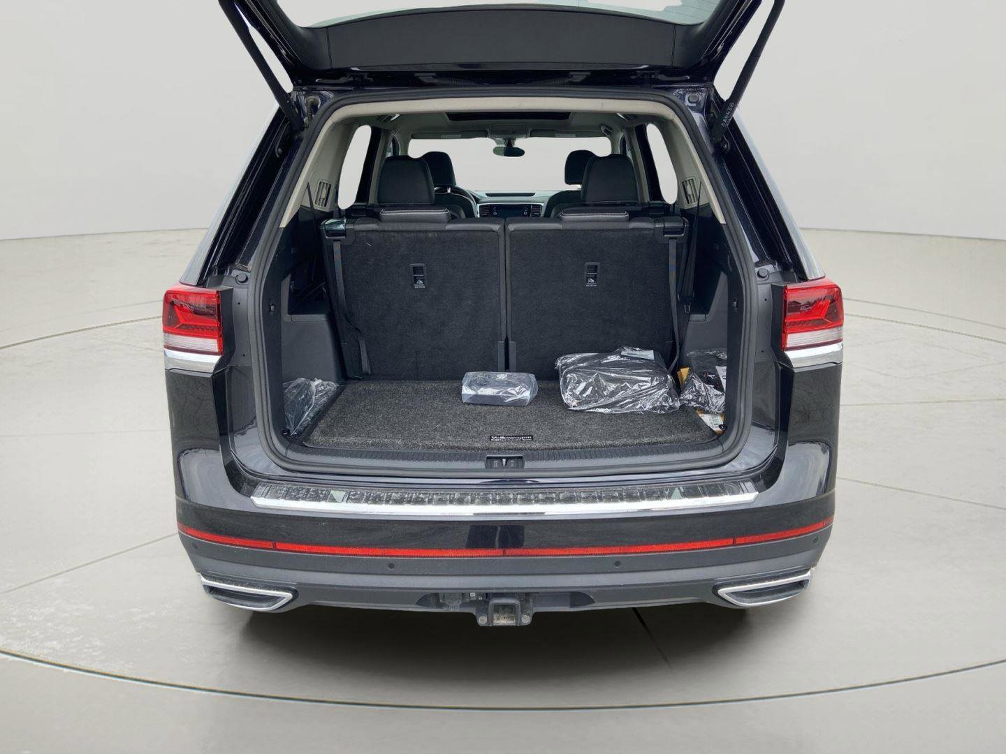 Used 2023 Volkswagen Atlas SE w/ Panoramic Sunroof Package AWD/4WD image 11