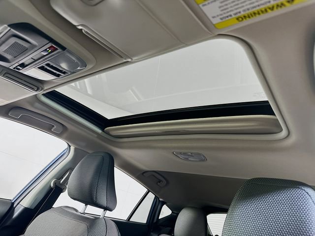 Used 2024 Subaru Crosstrek 2.0i Premium image 4