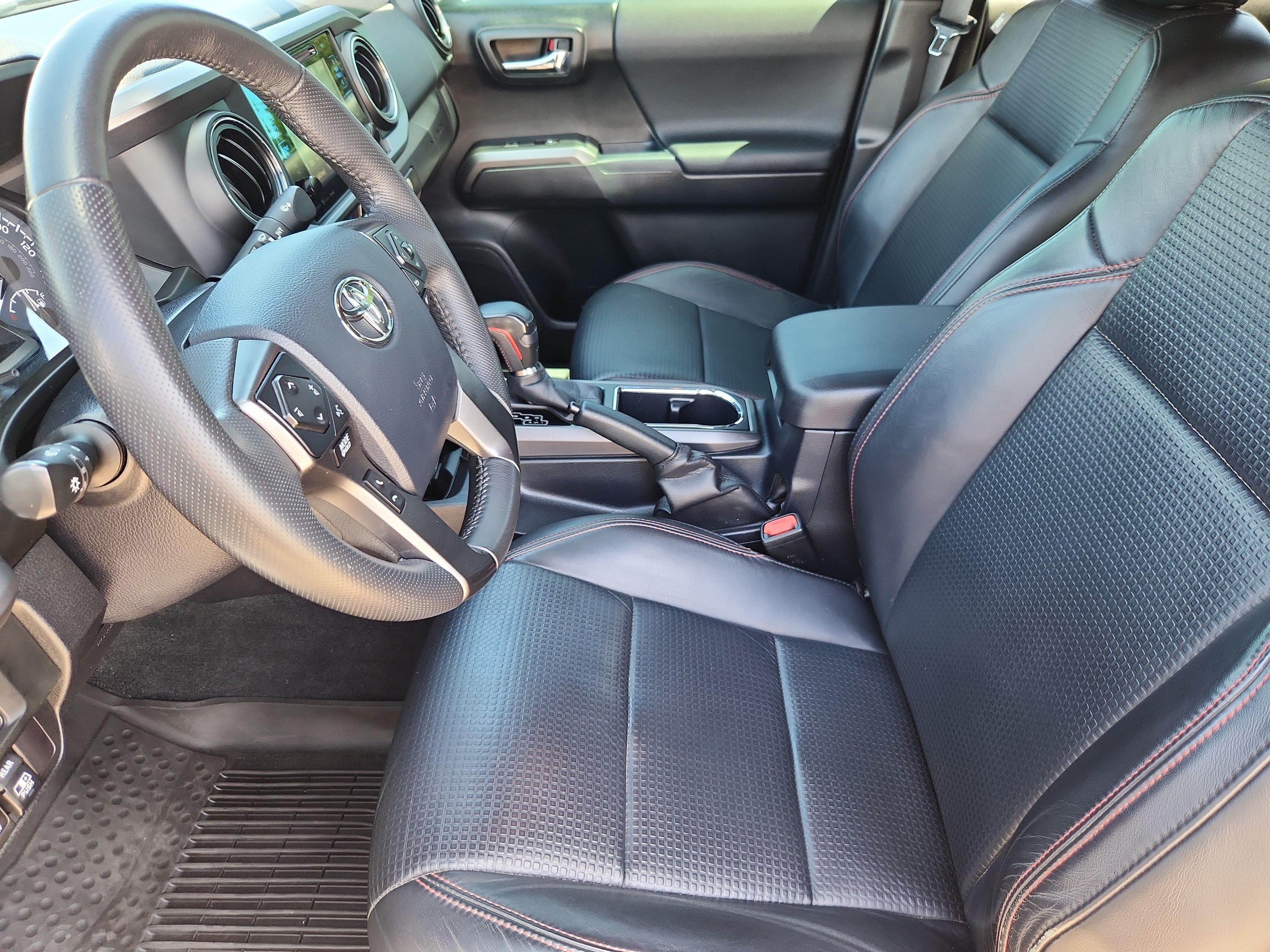 Used 2017 Toyota Tacoma TRD Pro AWD/4WD image 9
