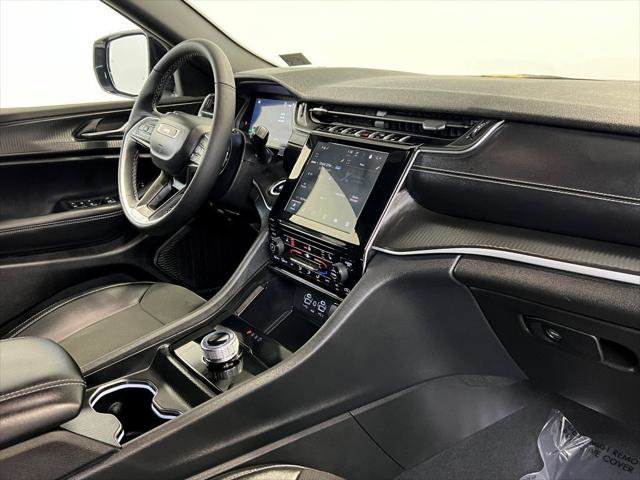 Certified 2024 Jeep Grand Cherokee L Laredo image 17