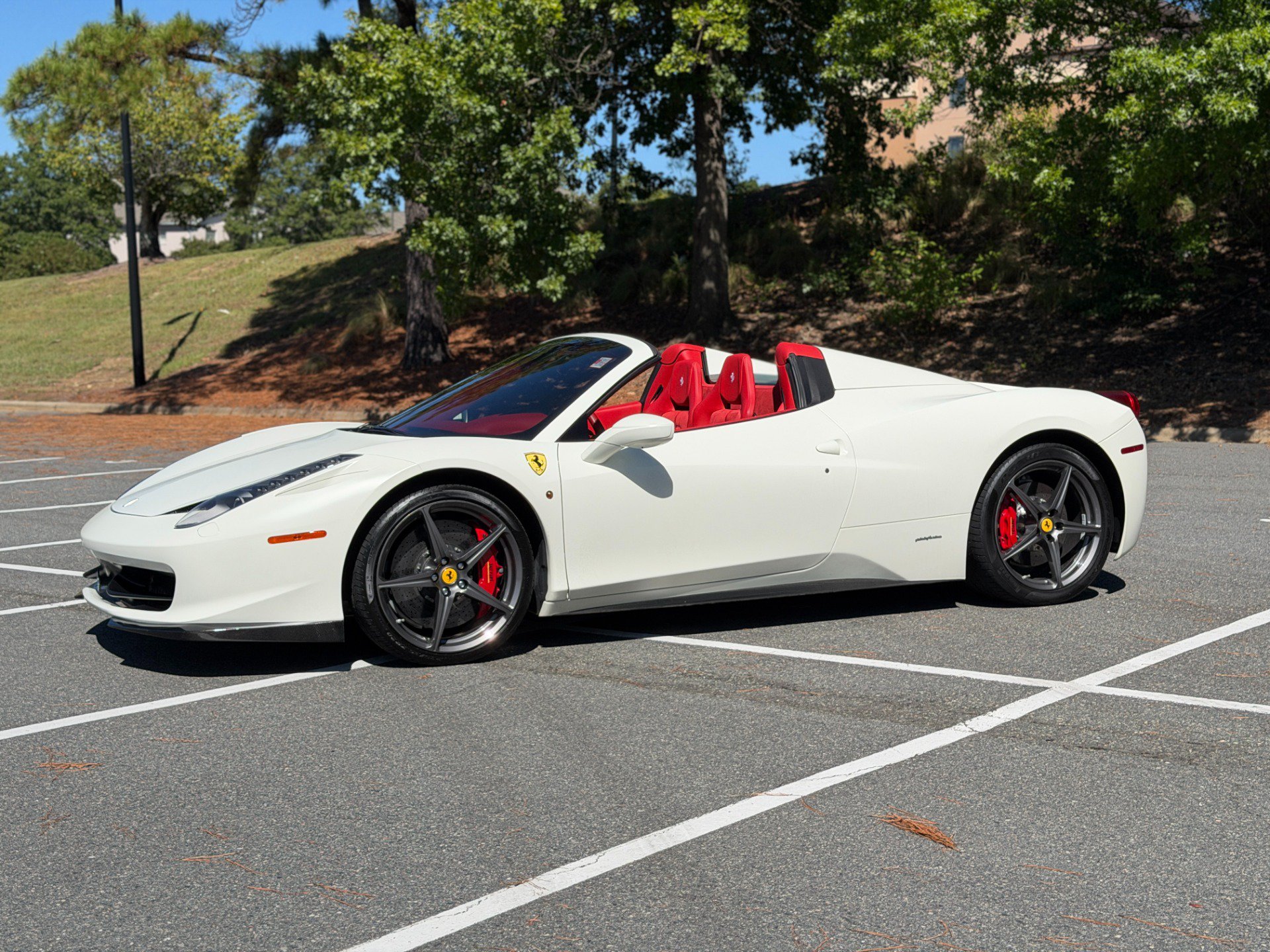 Used 2015 Ferrari 458 Spider RWD image 5