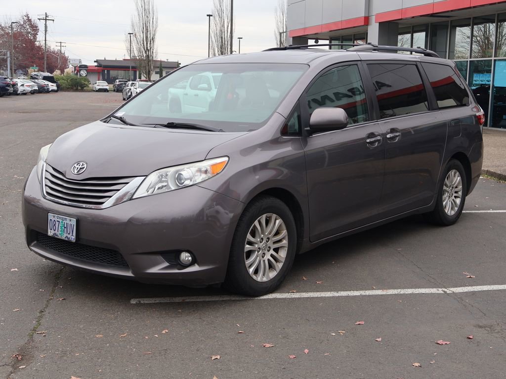Used 2015 Toyota Sienna XLE