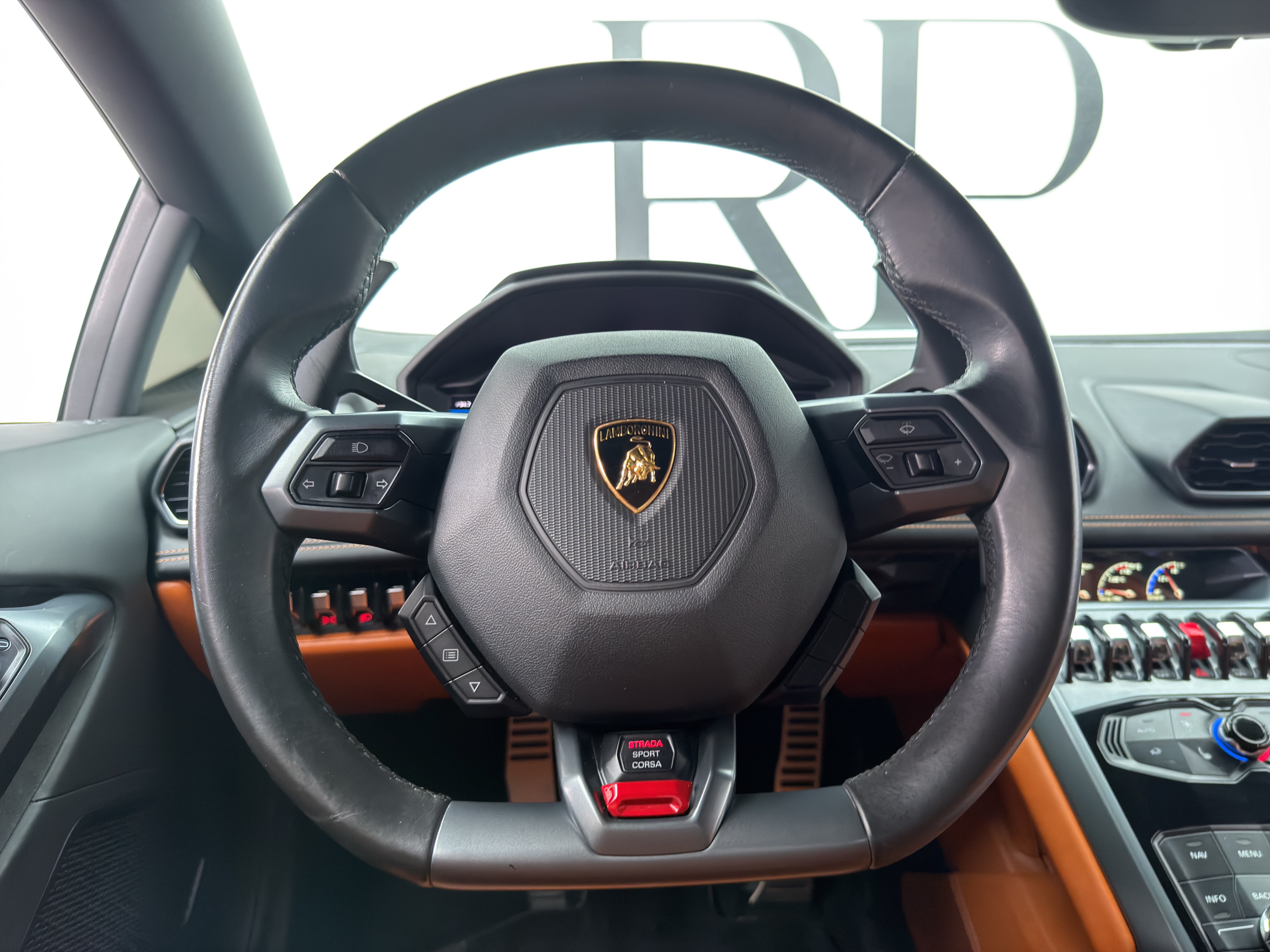 Used 2015 Lamborghini Huracan LP 610-4 AWD/4WD image 19