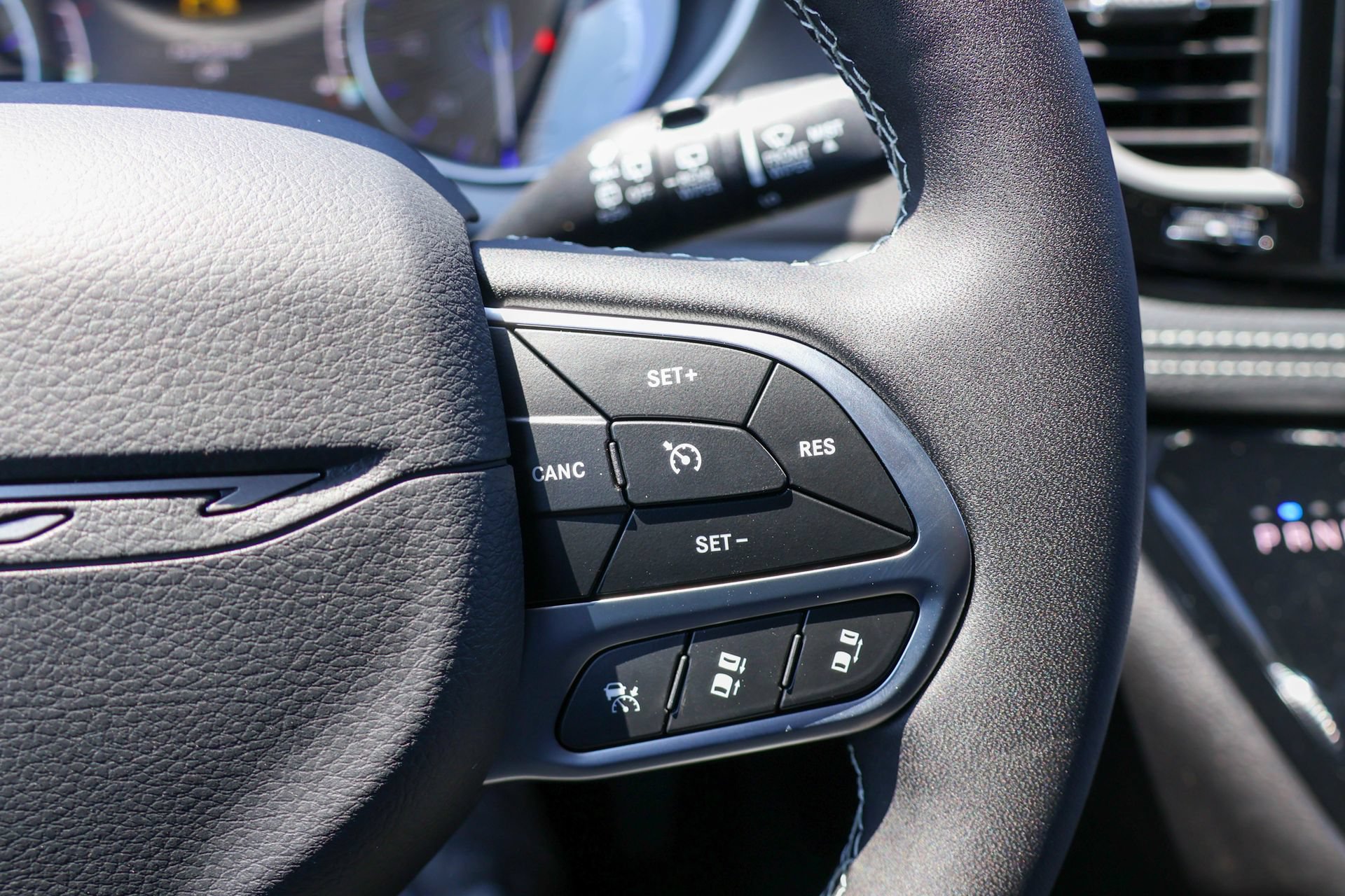 New 2027 Chrysler Pacifica Select FWD image 27