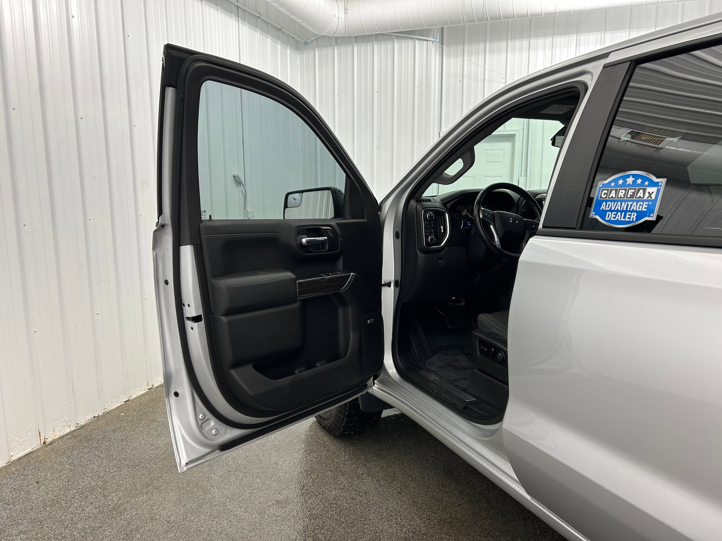 Used 2020 Chevrolet Silverado 1500 LT Trail Boss AWD/4WD image 22