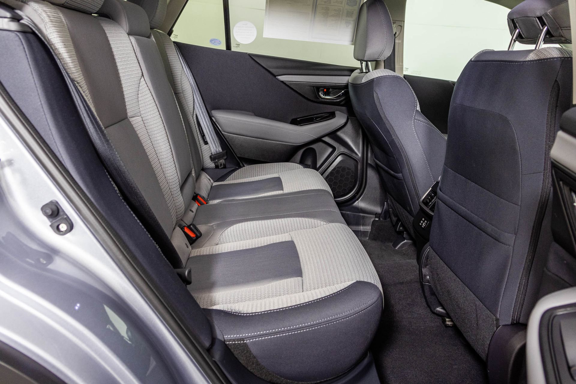 Used 2025 Subaru Outback Premium image 41