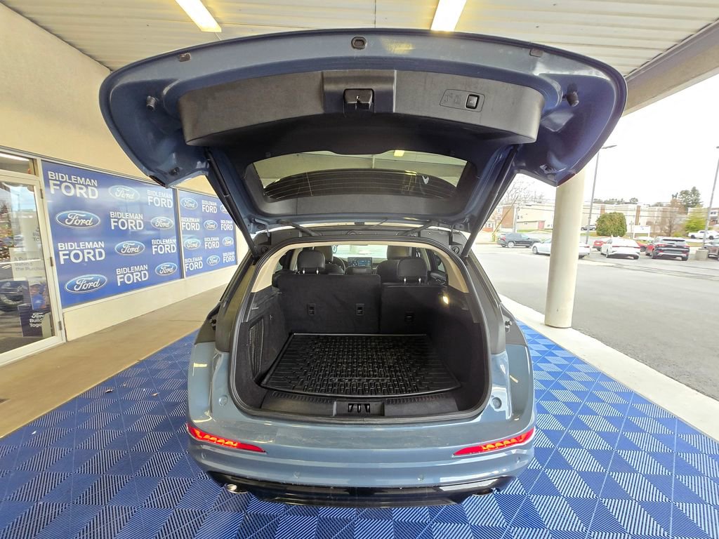 Used 2023 Lincoln Corsair AWD w/ Equipment Group 101A image 10