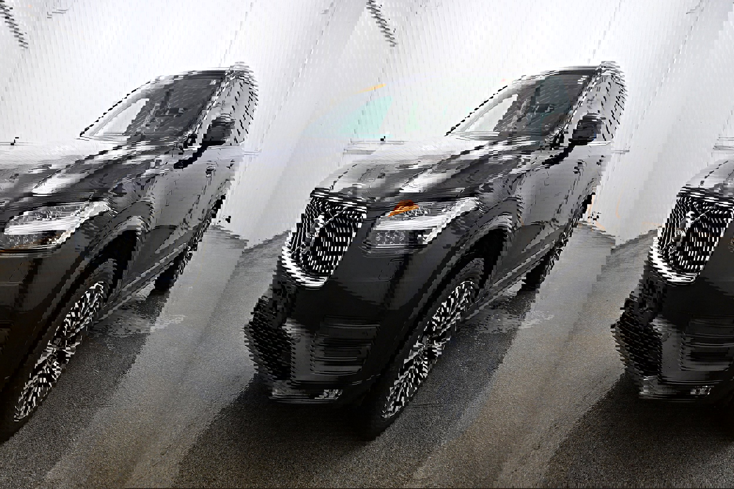 Used 2022 Volvo XC90 T6 Momentum w/ Climate Package image 13