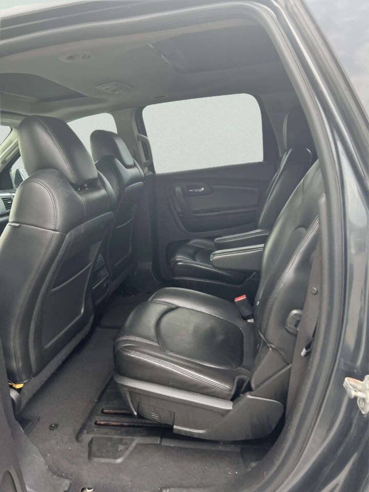 Used 2012 Chevrolet Traverse LT FWD image 6