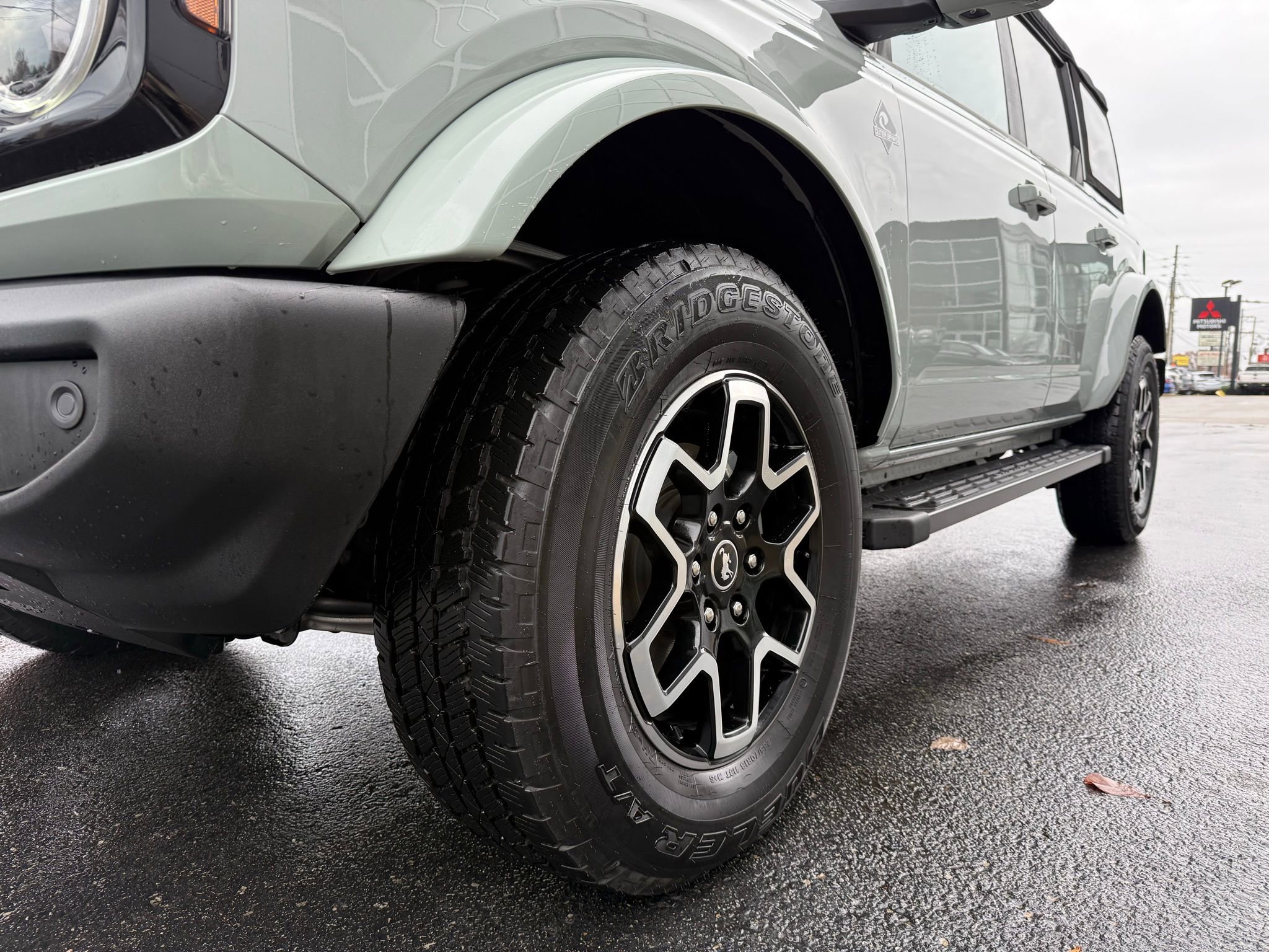 Used 2024 Ford Bronco Outer Banks image 15