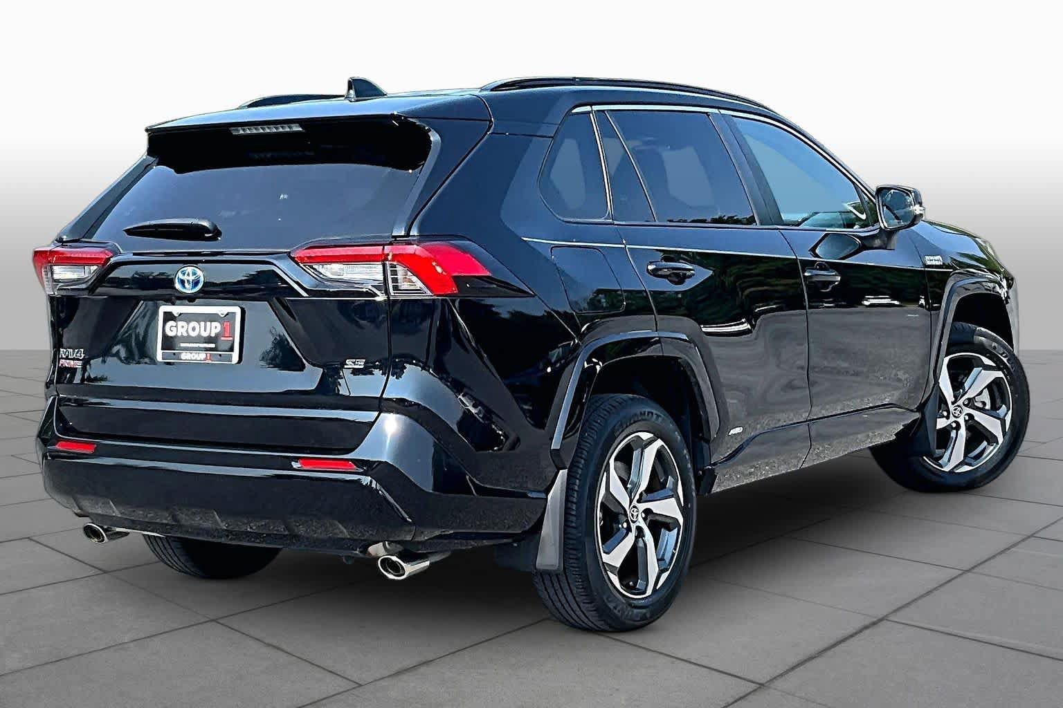 Used 2023 Toyota RAV4 SE w/ Weather & Moonroof Package AWD/4WD image 13