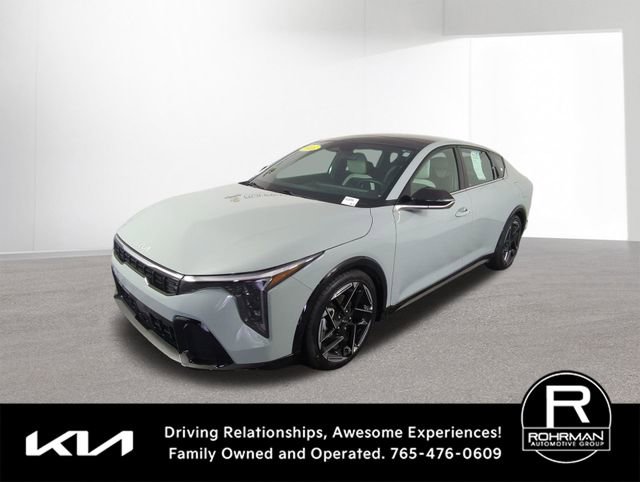Used 2025 Kia K4 GT-Line w/ GT-Line Premium Package FWD image 1