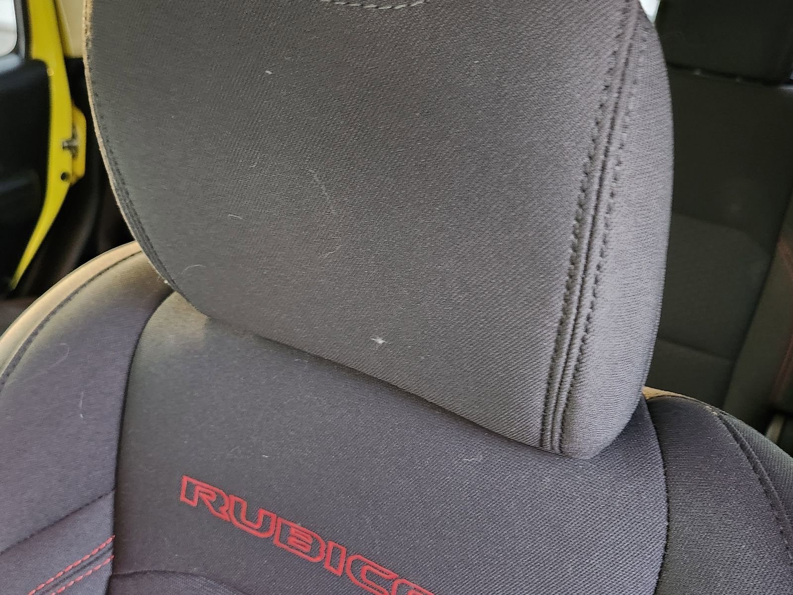 Used 2023 Jeep Gladiator Rubicon w/ Cold Weather Group image 17