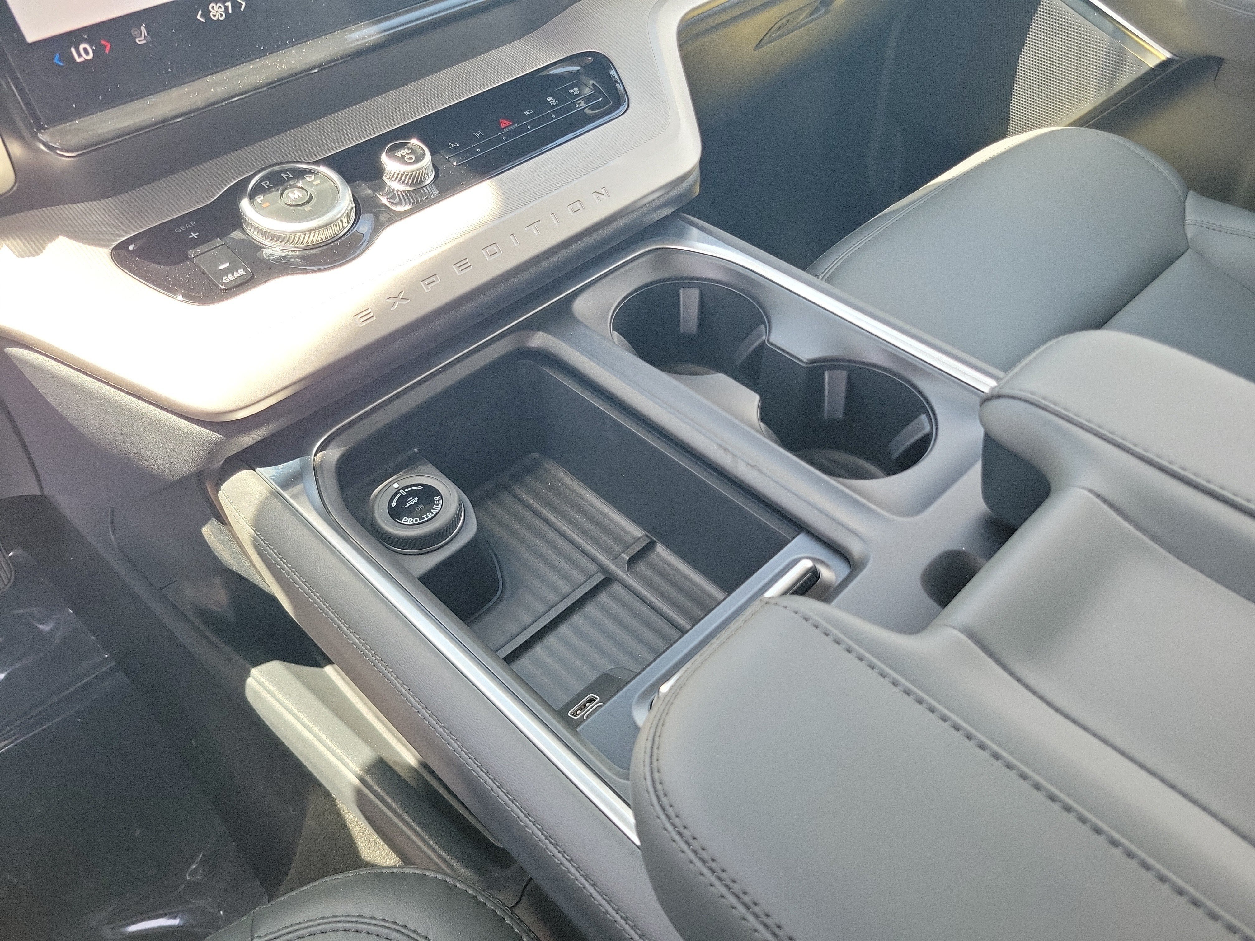 New 2027 Ford Expedition Active RWD image 18