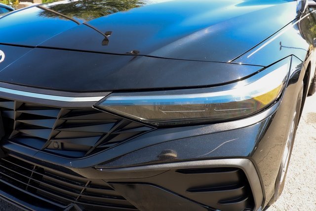 Used 2024 Hyundai Elantra SE image 21