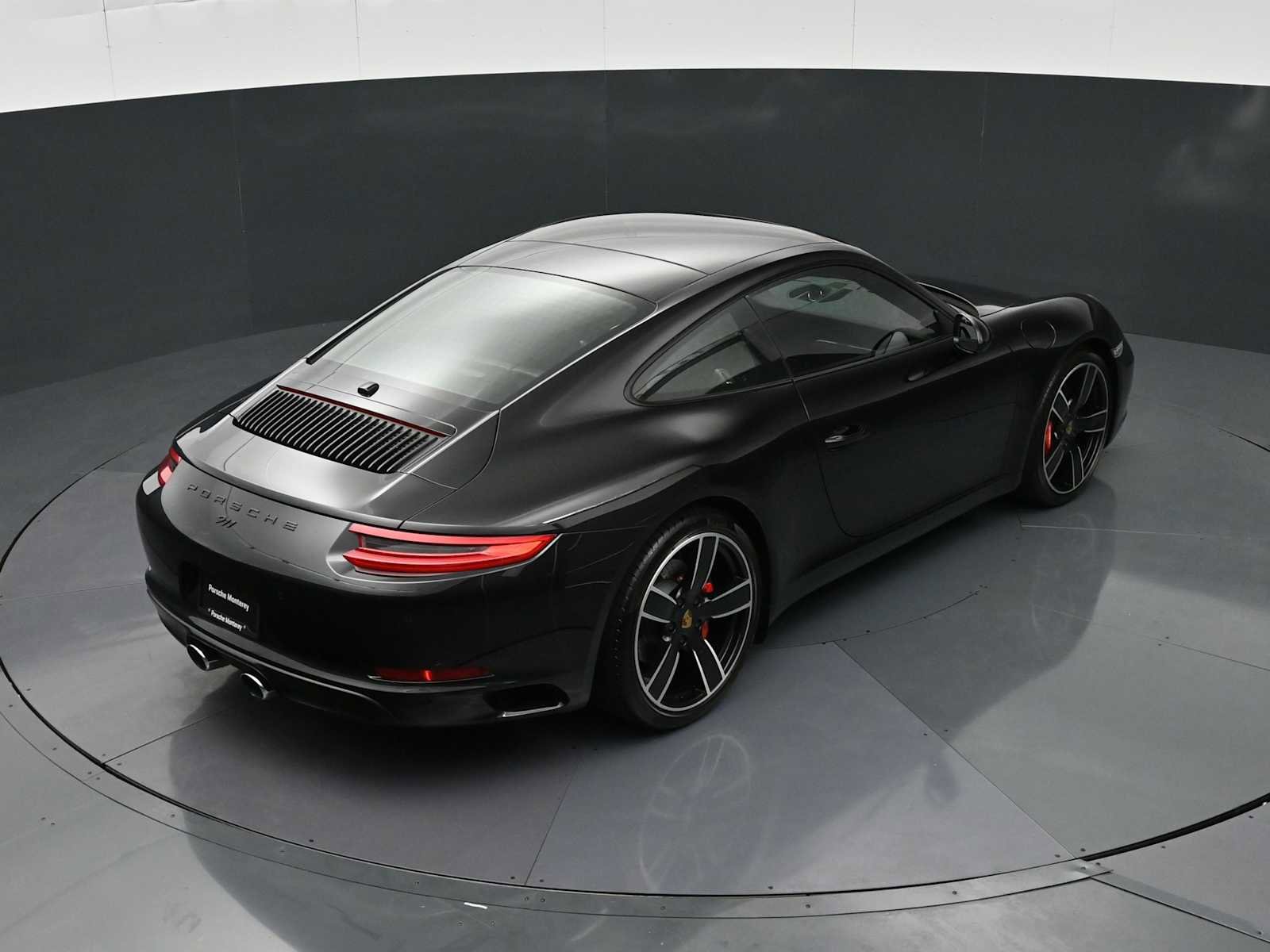 Certified 2018 Porsche 911 Carrera S RWD image 32
