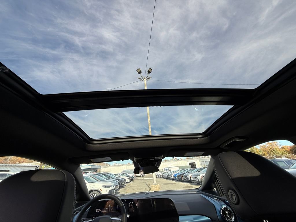 New 2026 Chevrolet Equinox EV LT image 21