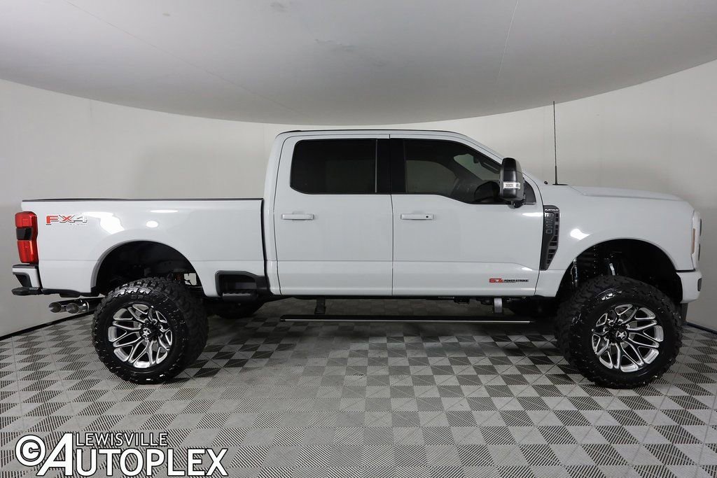 Used 2025 Ford F250 Platinum image 4