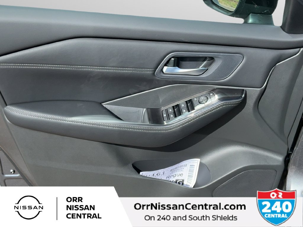 New 2027 Nissan Rogue Dark Armor FWD image 16