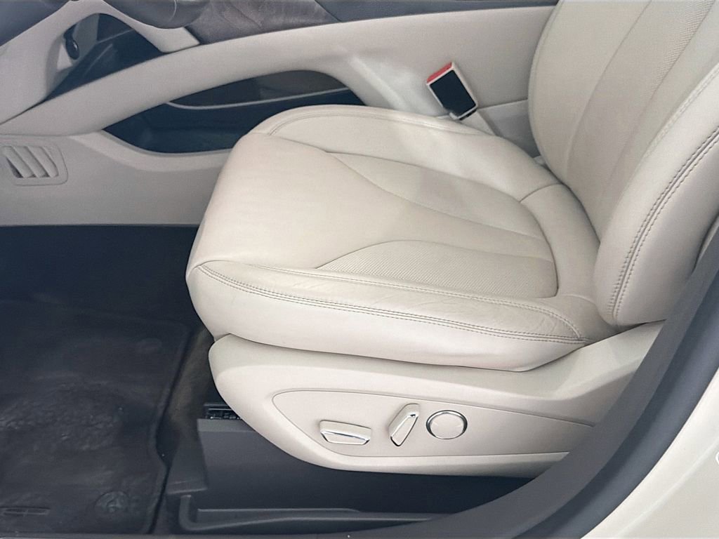 Used 2016 Lincoln MKX Select w/ Select Plus Package FWD image 22