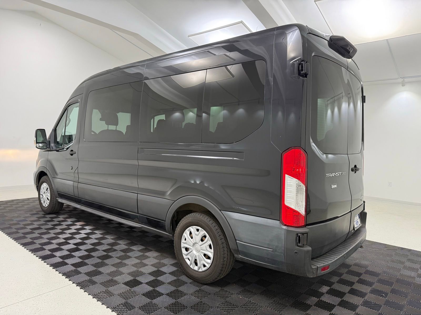 Used 2021 Ford Transit 350 XLT image 4