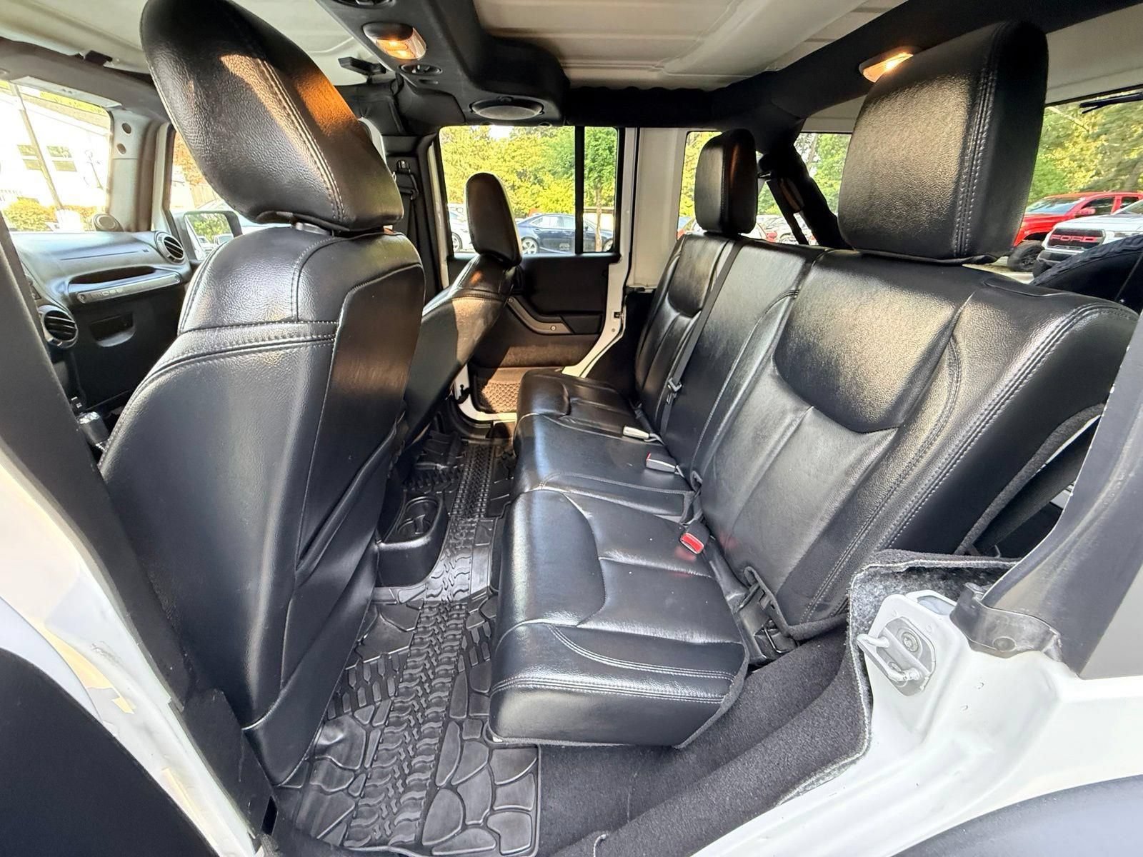 Used 2013 Jeep Wrangler Unlimited Sahara AWD/4WD image 29