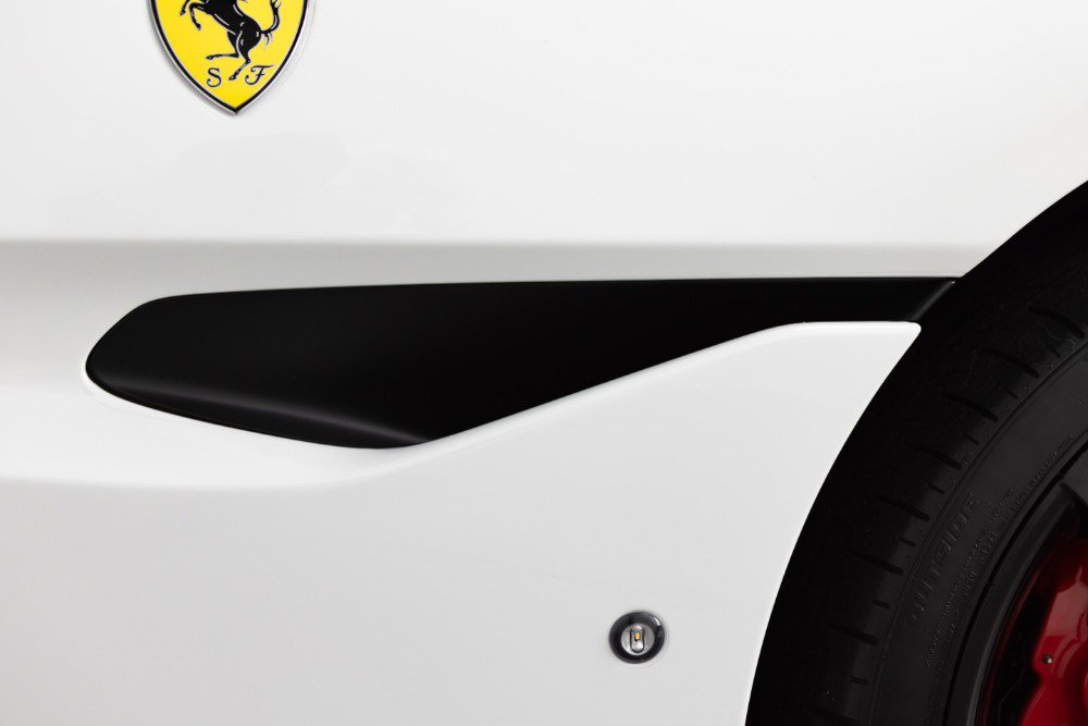 Certified 2020 Ferrari Portofino image 36
