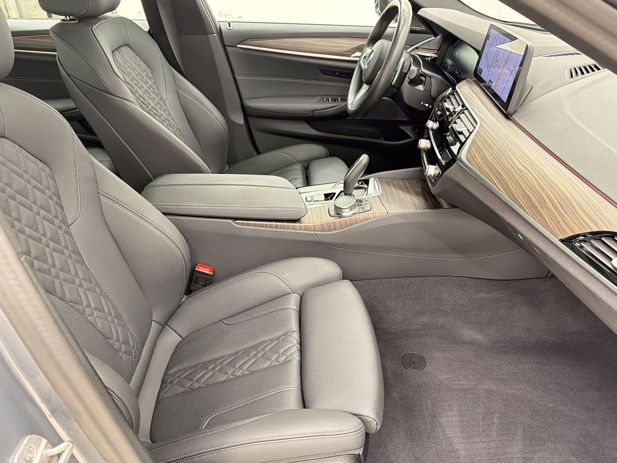 Certified 2023 BMW 530i w/ M Sport Package image 30