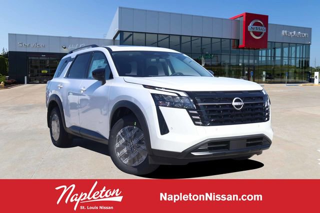 New 2026 Nissan Pathfinder SV w/ SV Premium Package AWD/4WD image 1