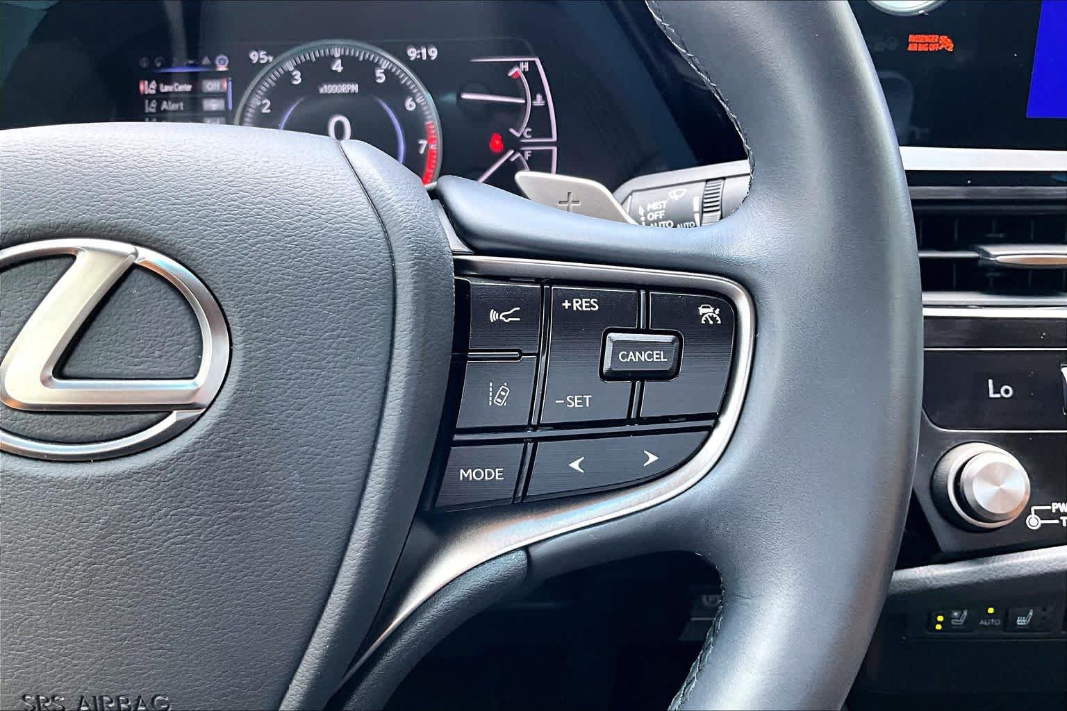 Used 2025 Lexus ES 350 w/ Premium Package FWD image 23