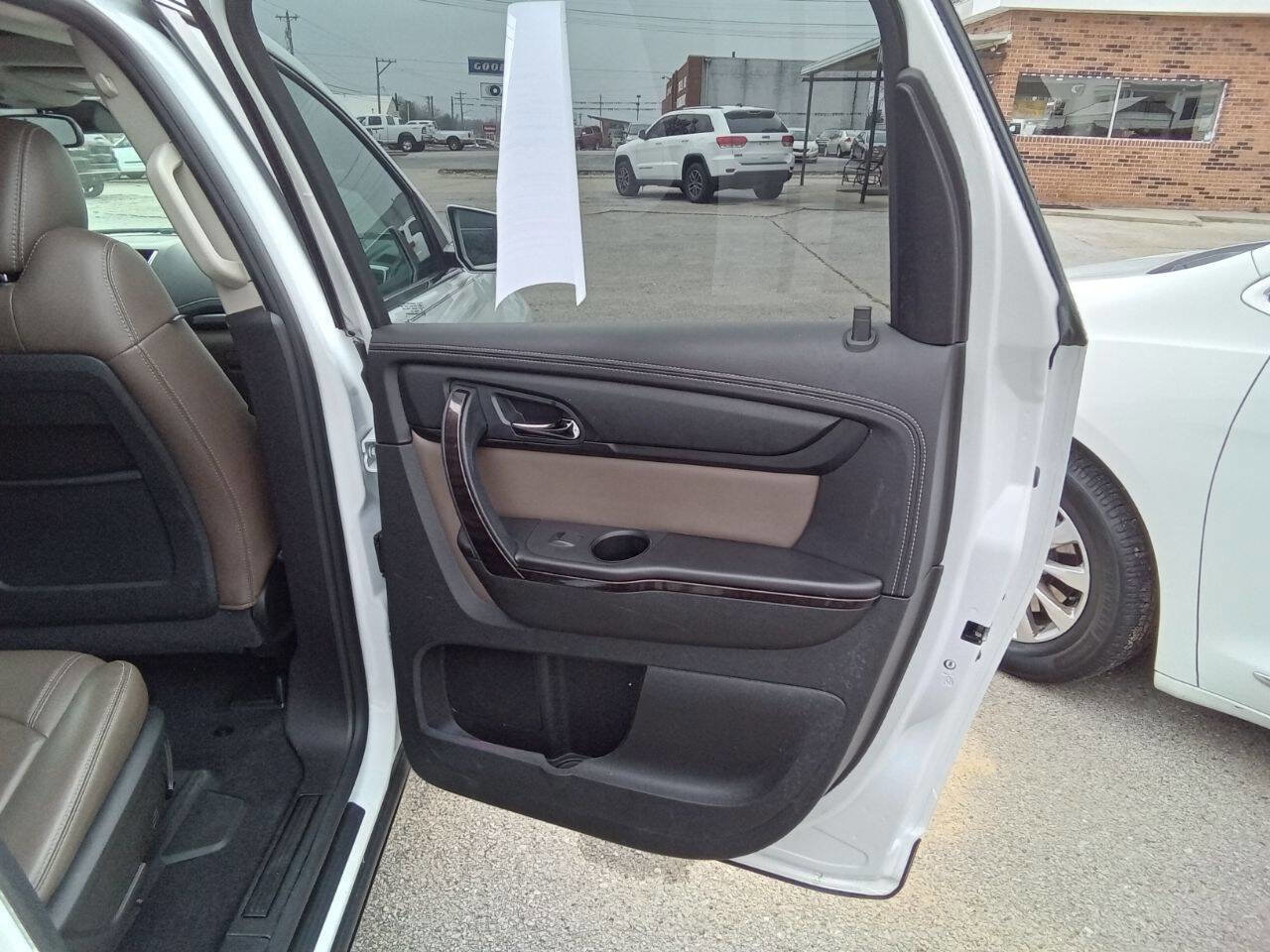 Used 2017 GMC Acadia Limited SLT image 6