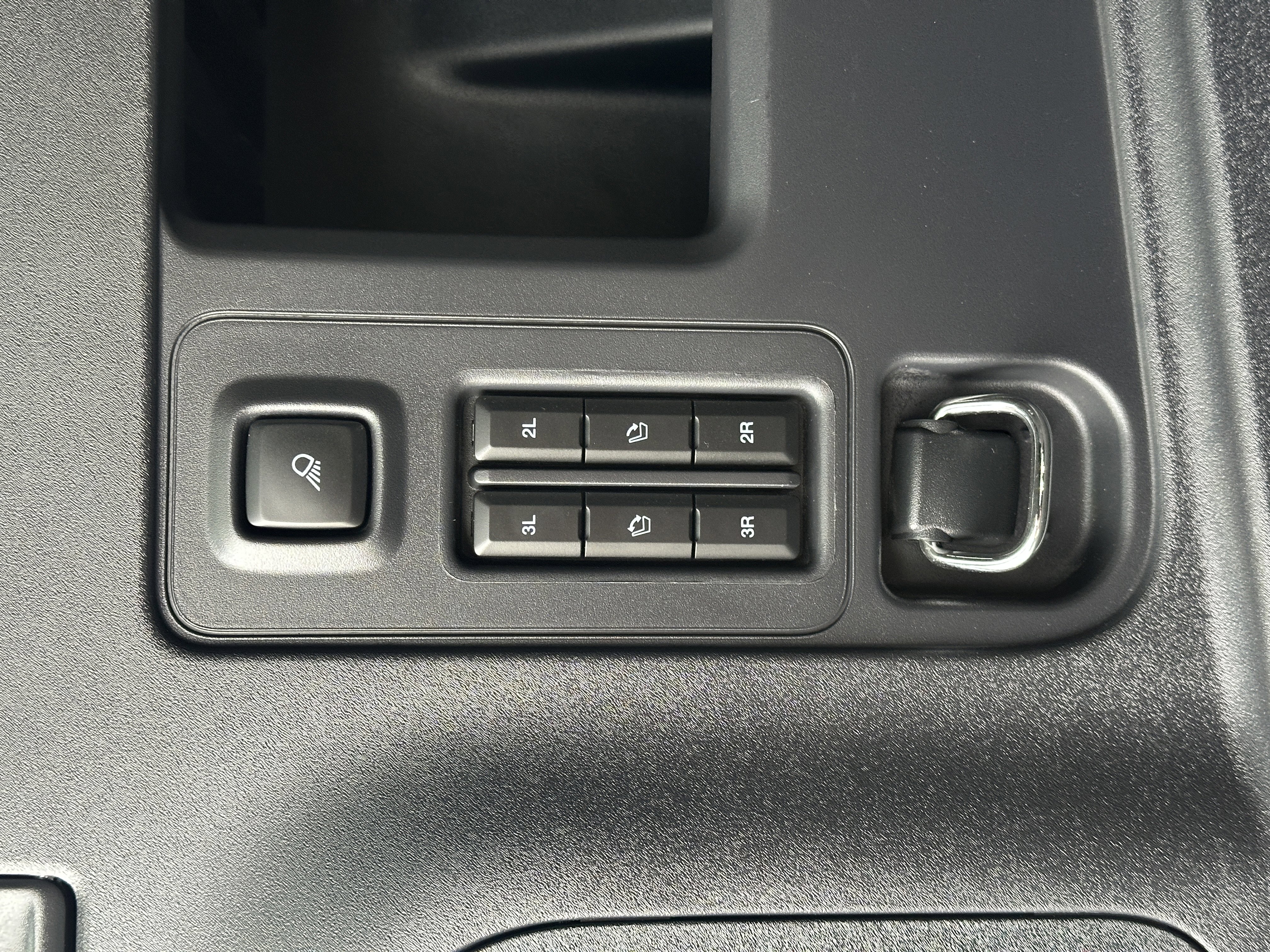 Used 2025 Ford Expedition Platinum w/ Stealth Appearance Package AWD/4WD image 34