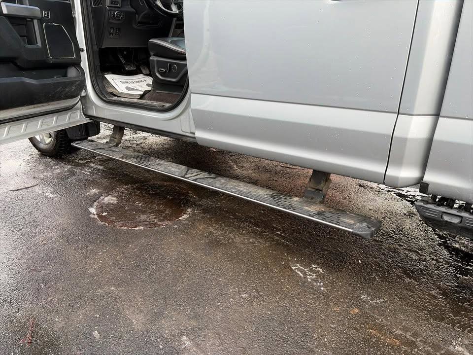 Used 2018 Ford F150 Platinum w/ Equipment Group 701A Luxury image 13
